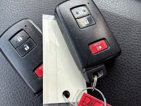 Used 2019 Toyota Tacoma TRD Sport image 7