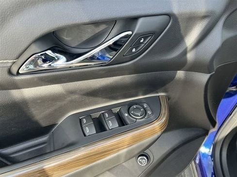 Used 2023 GMC Acadia SLE w/ Driver Convenience Package image 42