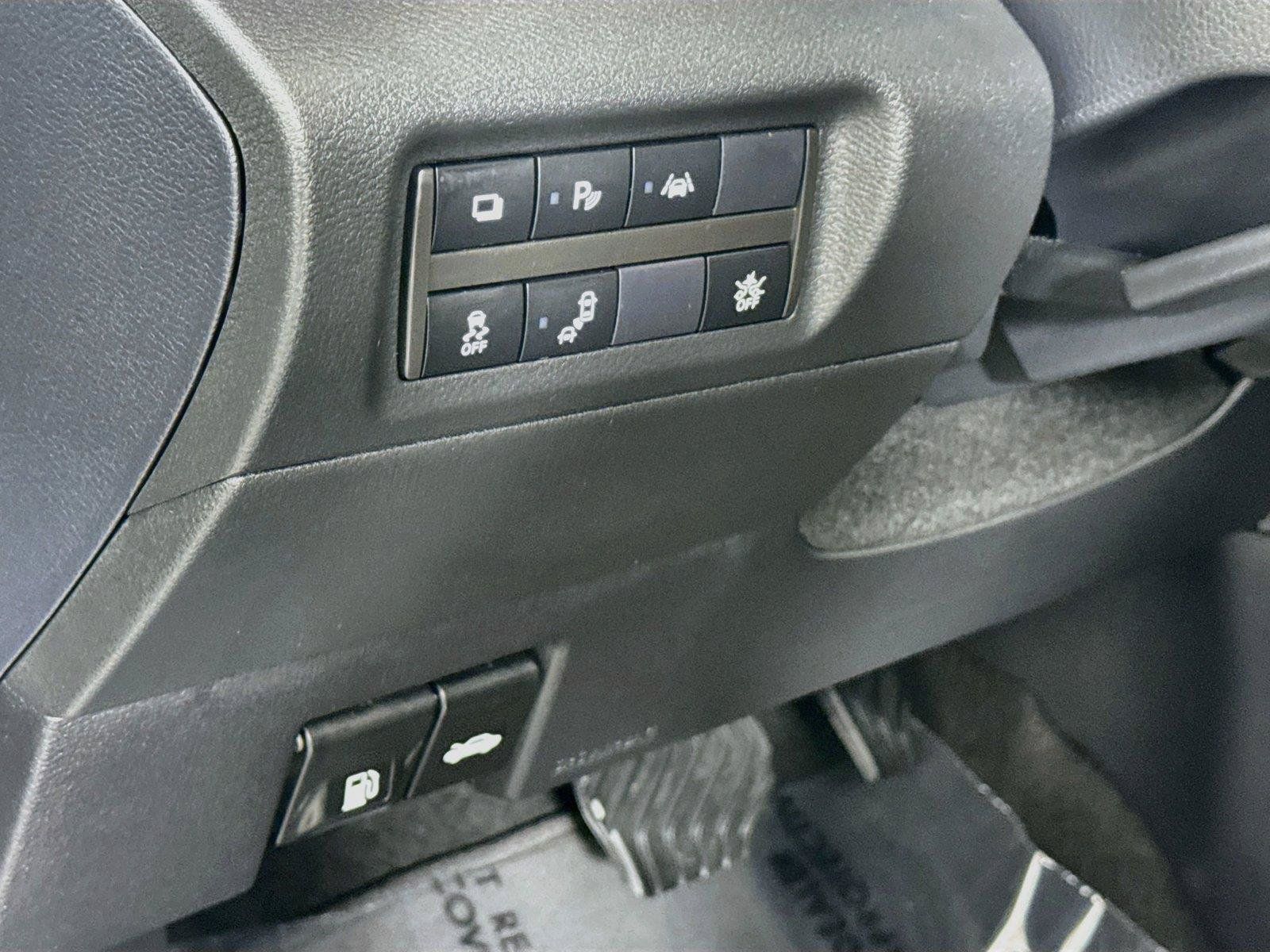 Used 2024 Nissan Kicks S FWD image 14
