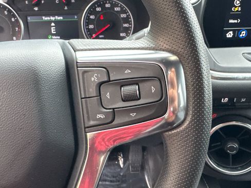 Used 2025 Chevrolet Blazer LT FWD image 26