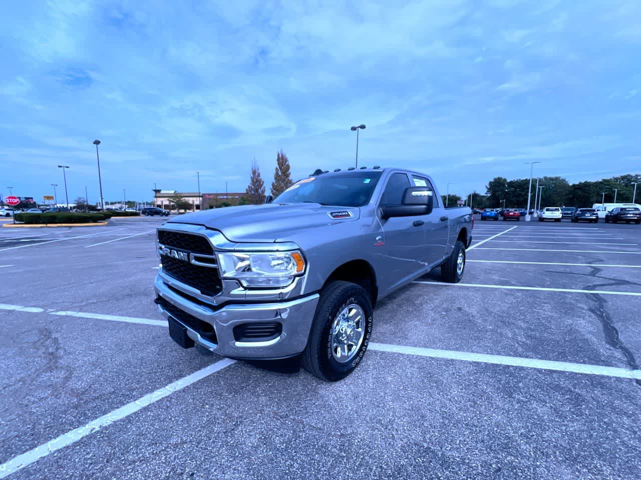 Used 2024 RAM 2500 Tradesman w/ Chrome Appearance Group AWD/4WD image 4