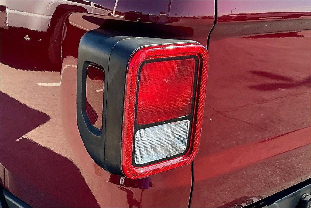 Used 2021 Jeep Gladiator Sport w/ Trailer Tow Package AWD/4WD image 33