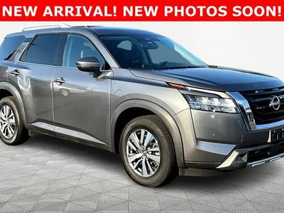 Used 2022 Nissan Pathfinder SL
