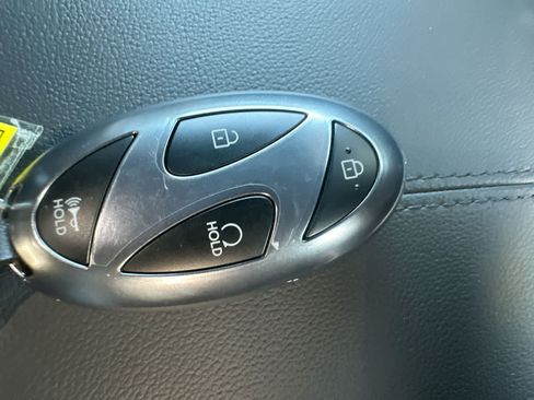 Used 2025 Hyundai Santa Cruz SEL AWD/4WD image 28