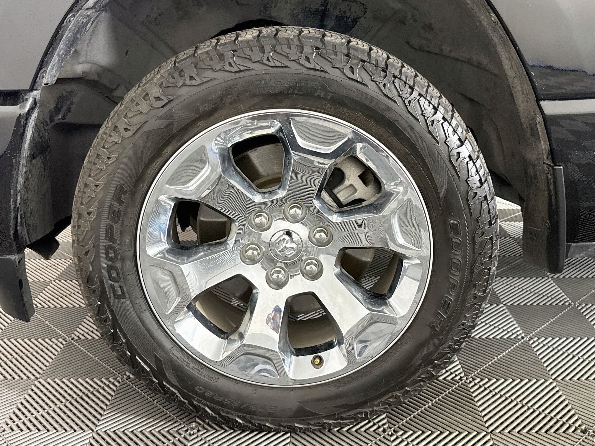 Used 2023 RAM 1500 Big Horn AWD/4WD image 36