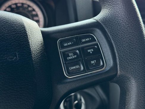 Used 2019 RAM 1500 Classic SLT image 24