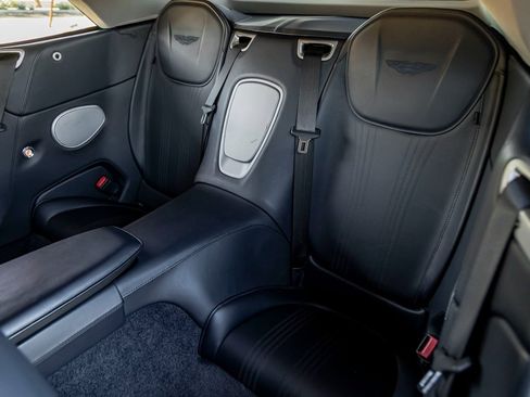 Used 2021 Aston Martin DB11 Volante image 18