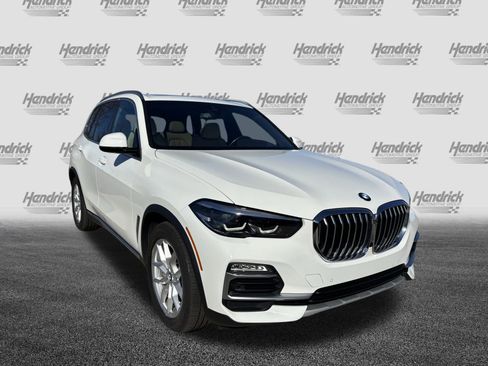 Used 2021 BMW X5 xDrive40i w/ Premium Package image 2