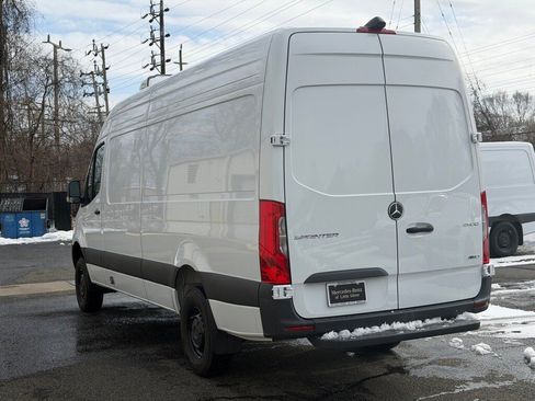 Used 2024 Mercedes-Benz Sprinter 2500 image 14