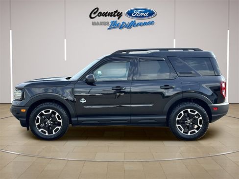 Used 2023 Ford Bronco Sport Outer Banks w/ Tech Package image 3