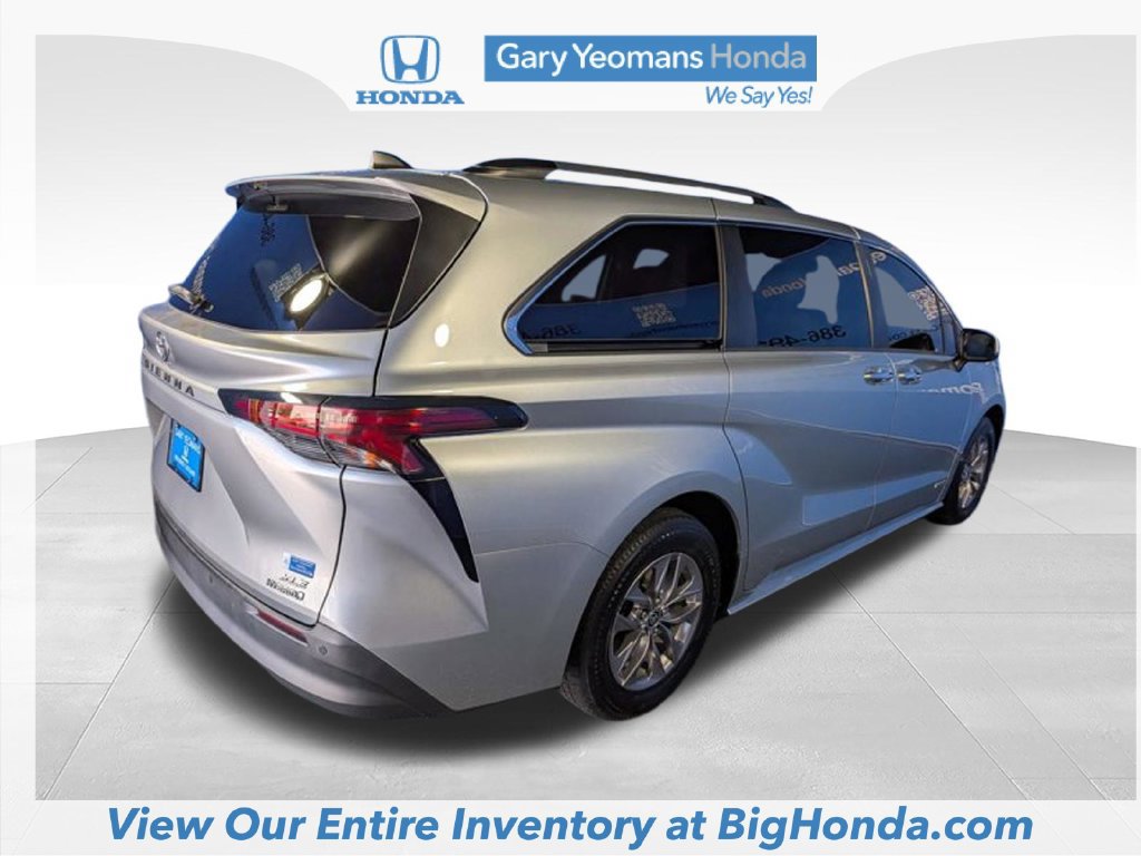 Used 2021 Toyota Sienna XLE FWD image 6