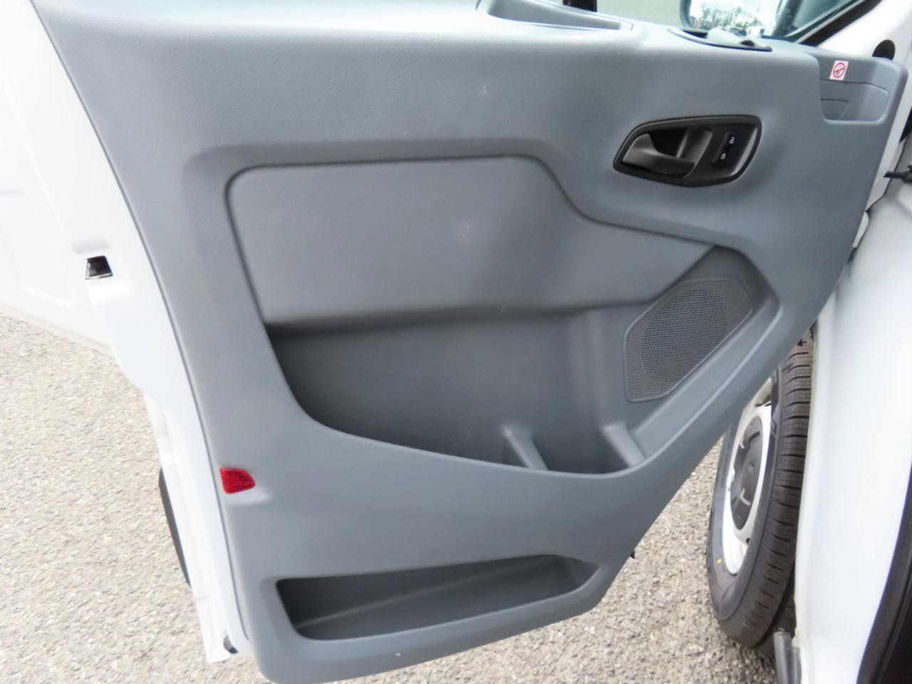 Used 2019 Ford Transit 250 148 Medium Roof RWD image 26