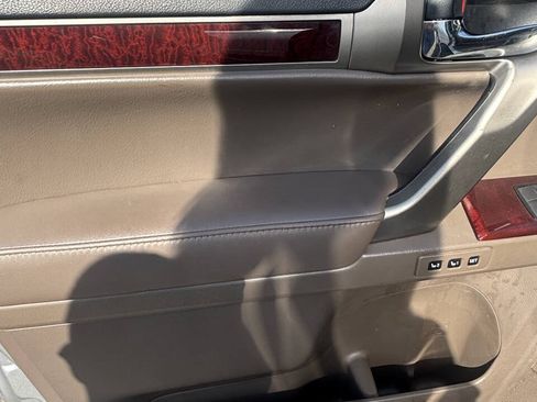 Used 2017 Lexus GX 460 Premium w/ Premium Package AWD/4WD image 14