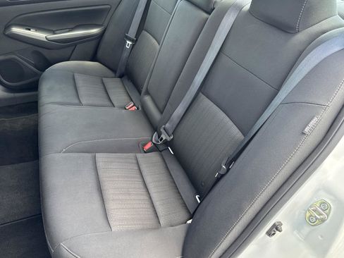 Used 2025 Nissan Altima 2.5 SV FWD image 30