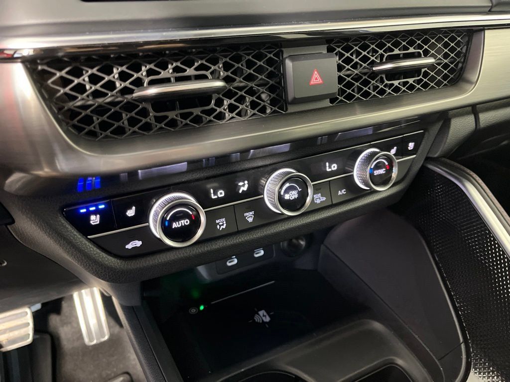Certified 2025 Acura ADX A-Spec w/ Advance Package FWD image 33