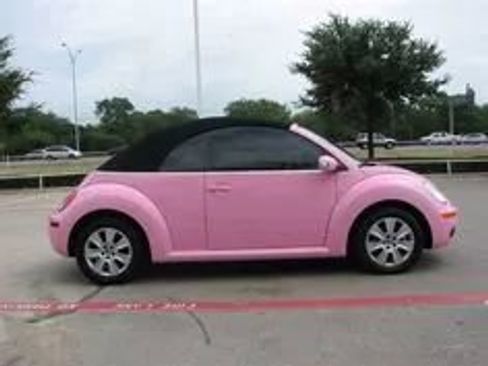 Used 2006 Volkswagen Beetle Convertible image 1