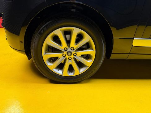 Used 2014 Land Rover Range Rover HSE image 7