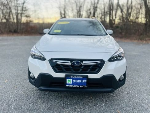 Used 2023 Subaru Crosstrek 2.0i Premium image 2