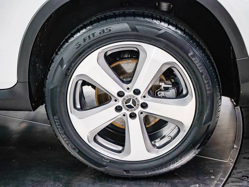 Used 2022 Mercedes-Benz GLC 300 image 10