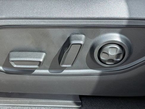 New 2025 Jeep Grand Cherokee L Laredo AWD/4WD image 18