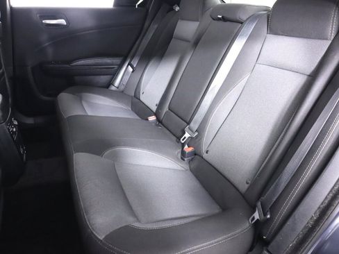 Used 2017 Dodge Charger SE w/ Blacktop Package RWD image 29