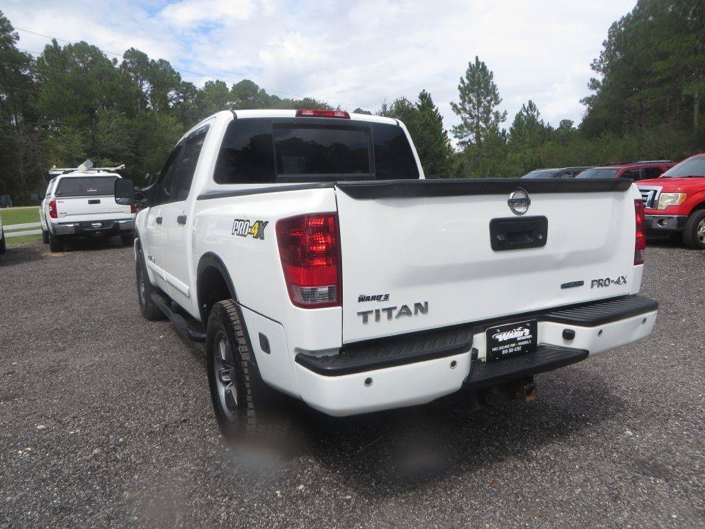 Used 2015 Nissan Titan PRO-4X w/ Pro-4x Luxury Package AWD/4WD image 8
