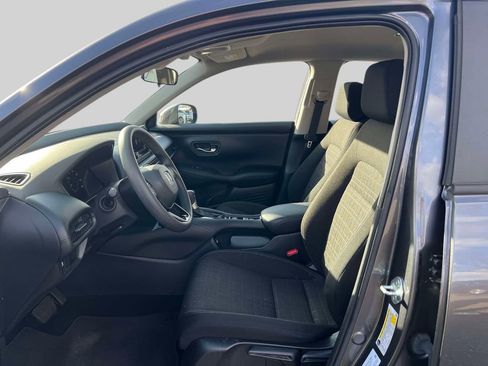 Used 2023 Honda HR-V LX image 11