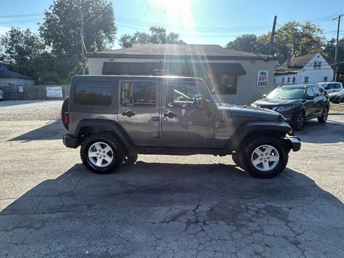 Used 2017 Jeep Wrangler Unlimited Sport w/ Quick Order Package 24S AWD/4WD image 13