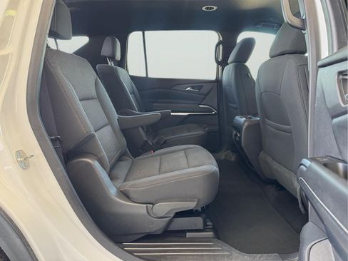 Used 2024 Chevrolet Traverse LT AWD/4WD image 31