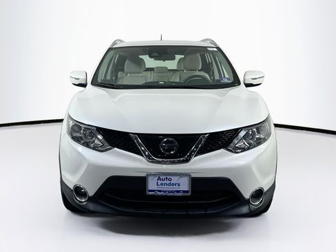 Used 2019 Nissan Rogue Sport SV AWD/4WD image 2