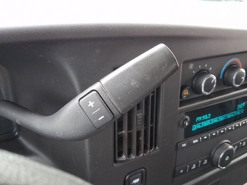 Used 2021 GMC Savana 2500 w/ Driver Convenience Package image 12