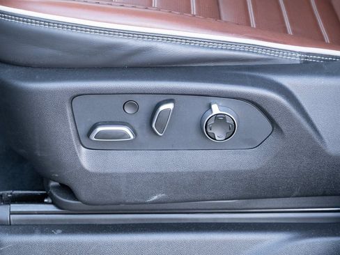 Used 2024 GMC Yukon Denali Ultimate image 13