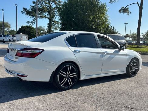 Used 2017 Honda Accord Sport Special Edition image 7