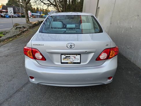 Used 2010 Toyota Corolla LE image 4