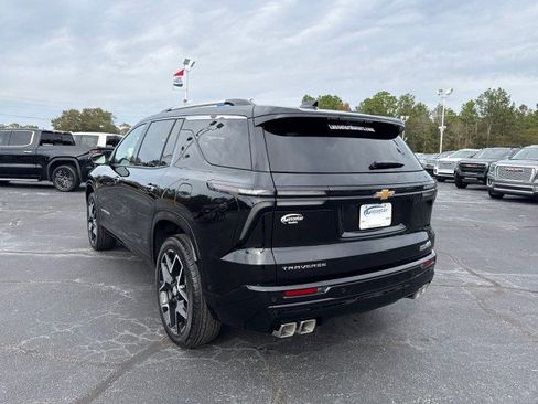 New 2026 Chevrolet Traverse High Country w/ LPO, Floor Liner Package image 5