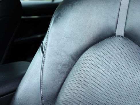 Used 2020 Toyota Camry XSE image 32