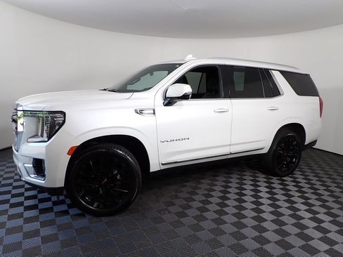 Used 2022 GMC Yukon SLT w/ SLT Premium Package AWD/4WD image 12