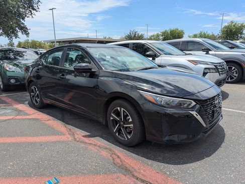 Used 2024 Nissan Sentra SV FWD image 4