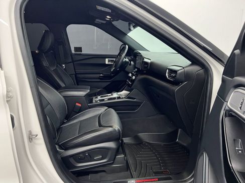 Used 2022 Ford Explorer ST w/ Equipment Group 401A image 28