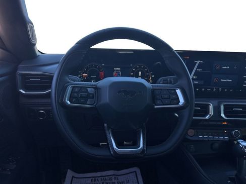 Used 2025 Ford Mustang Premium image 12
