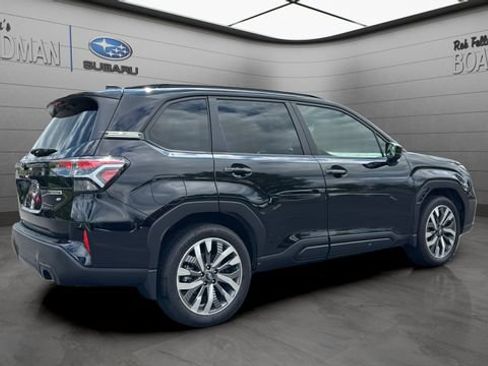 Used 2025 Subaru Forester Touring AWD/4WD image 4