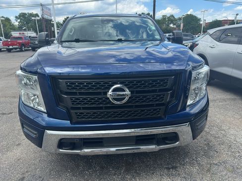 Used 2021 Nissan Titan SV w/ SV Convenience Package RWD image 4