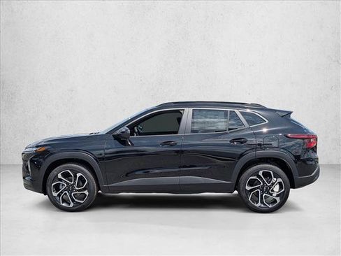 New 2026 Chevrolet Trax RS w/ Sunroof Package FWD image 5