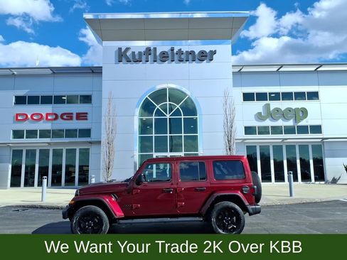 Used 2021 Jeep Wrangler Unlimited Sahara image 1