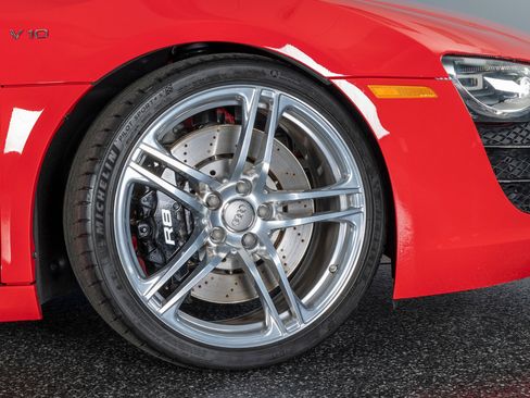 Used 2010 Audi R8 V10 image 39