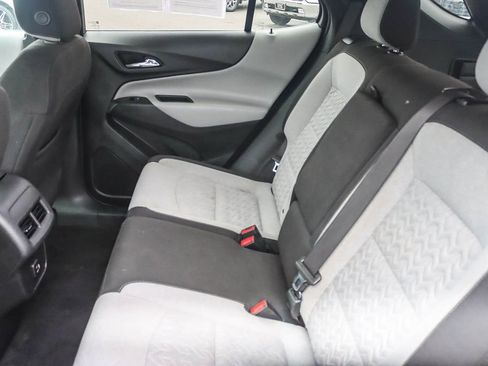 Used 2023 Chevrolet Equinox LT image 40