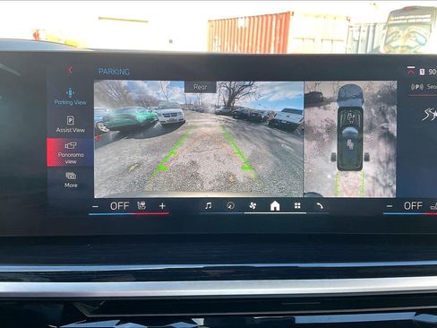 Used 2025 BMW X7 M60i image 31