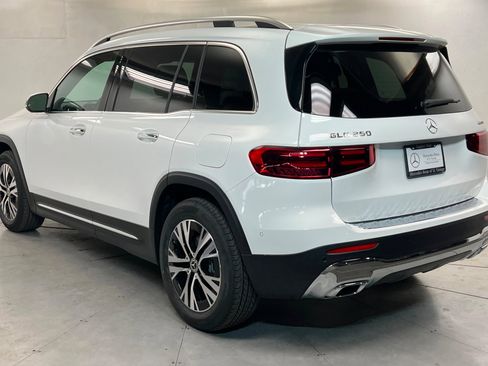 New 2026 Mercedes-Benz GLB 250 4MATIC image 3