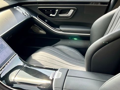 Used 2022 Mercedes-Benz S 500 4MATIC image 15