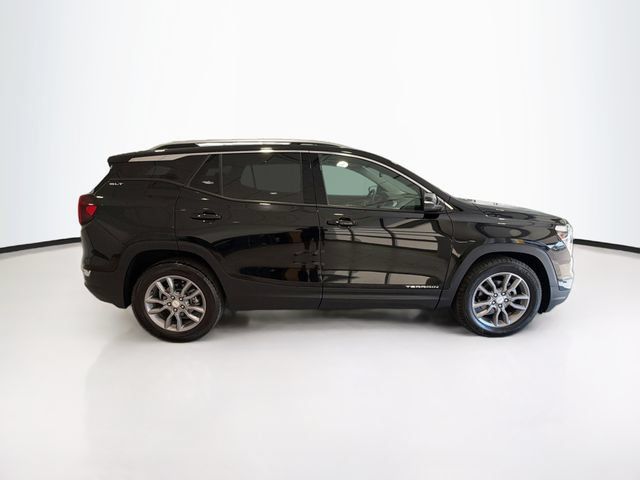 Used 2024 GMC Terrain SLT FWD image 8